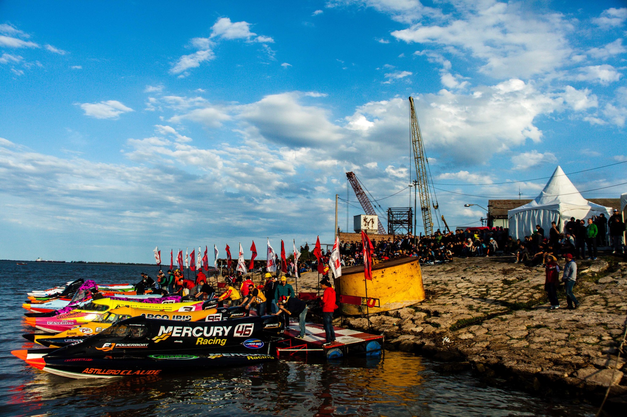 F1 Powerboat trajo su espectáculo a la costa villense
