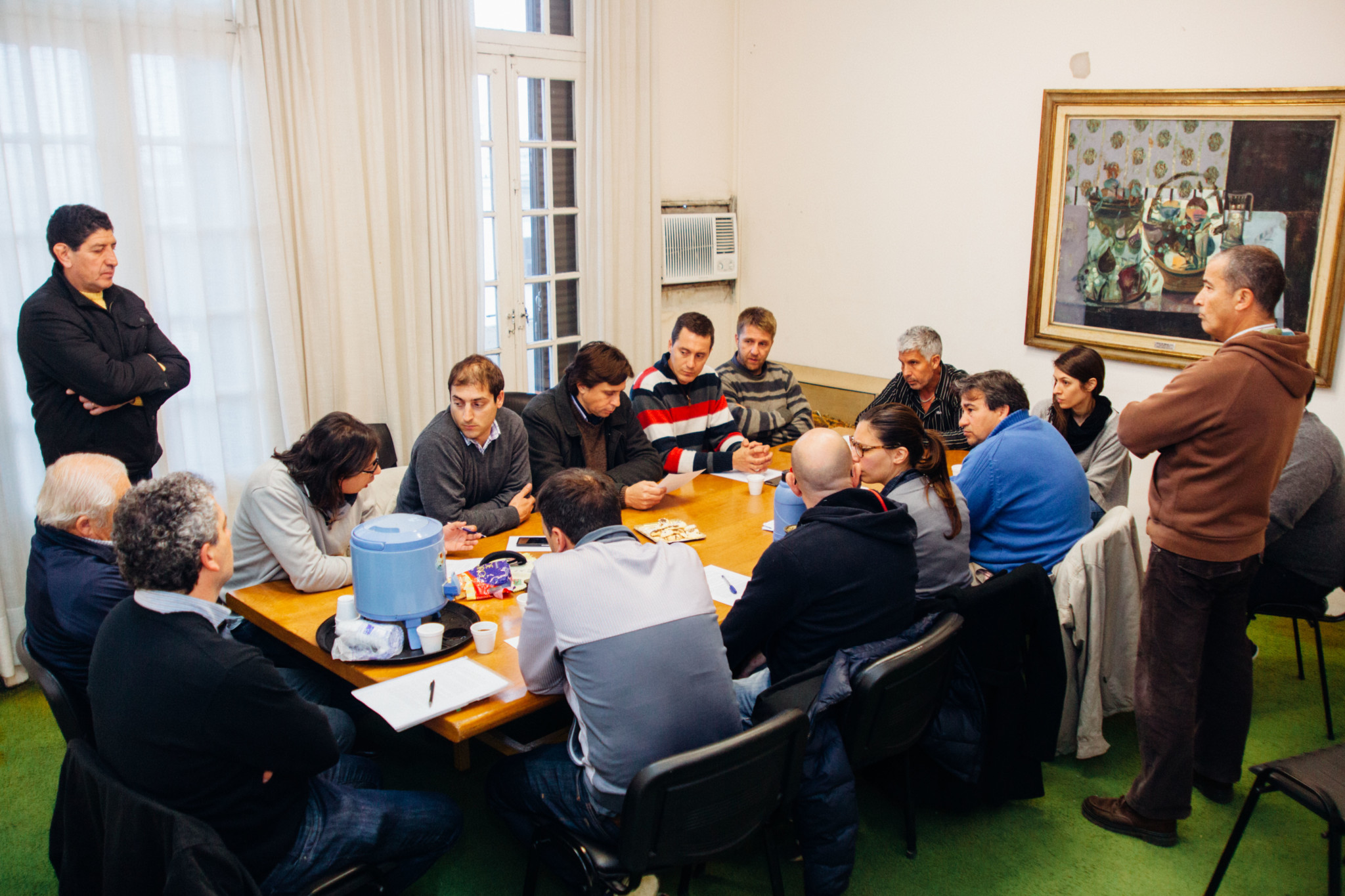 Grupo Nueva Gestión Sur redacta documento para la regulación de tarifas de energía eléctrica y gas natural