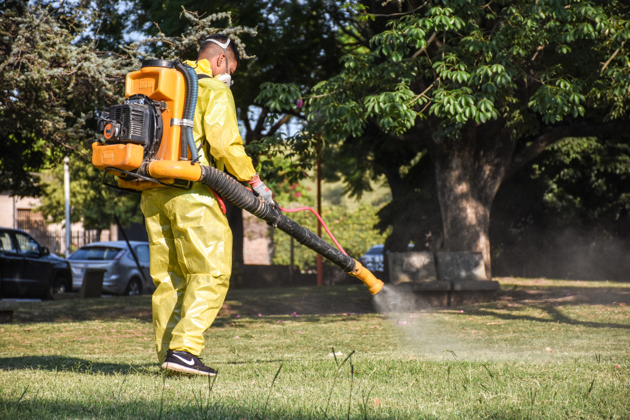 El Municipio continúa con las tareas de fumigación en la ciudad