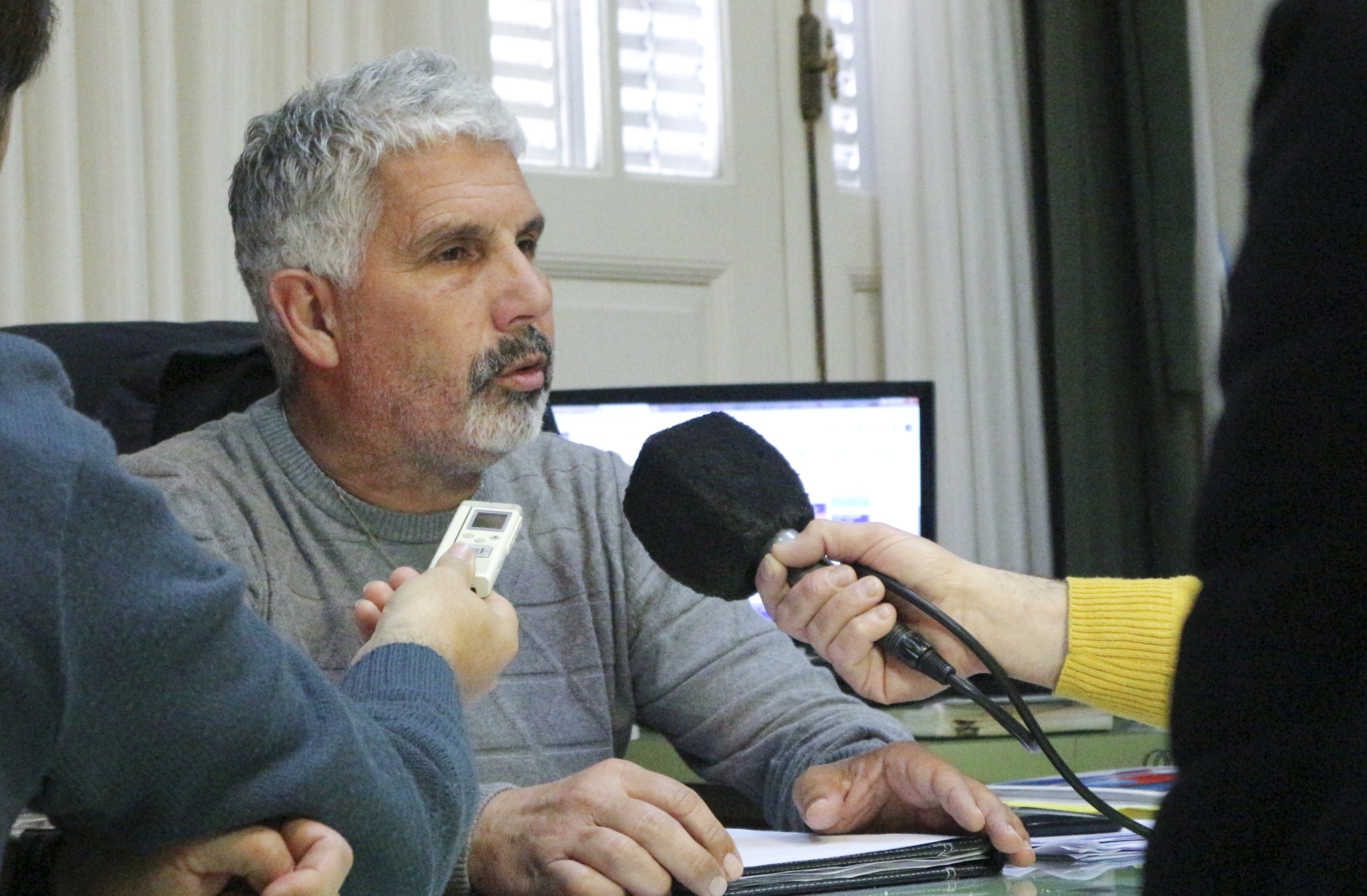 El Intendente Berti decretó el congelamiento de sueldos del Gabinete