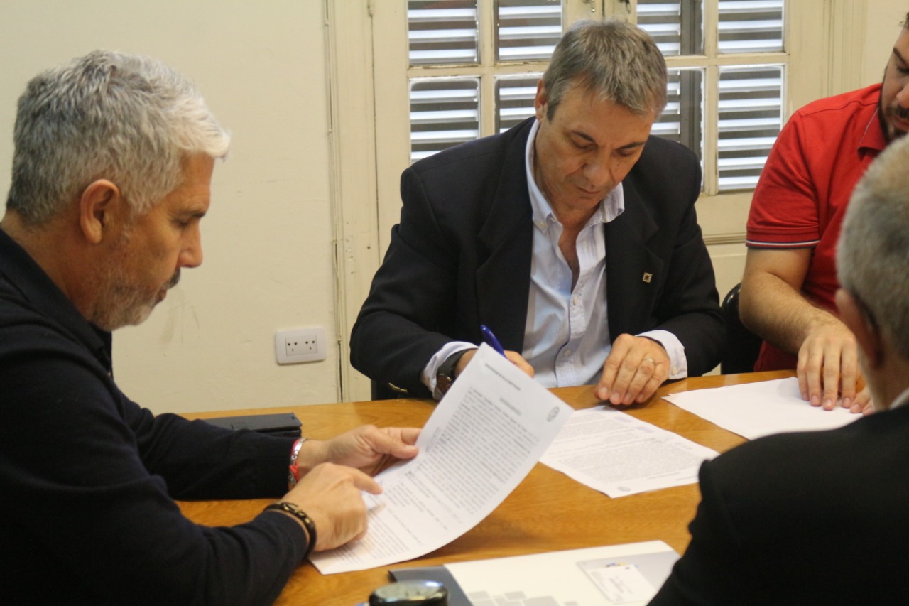 Convenio de cooperación entre el municipio y la utn