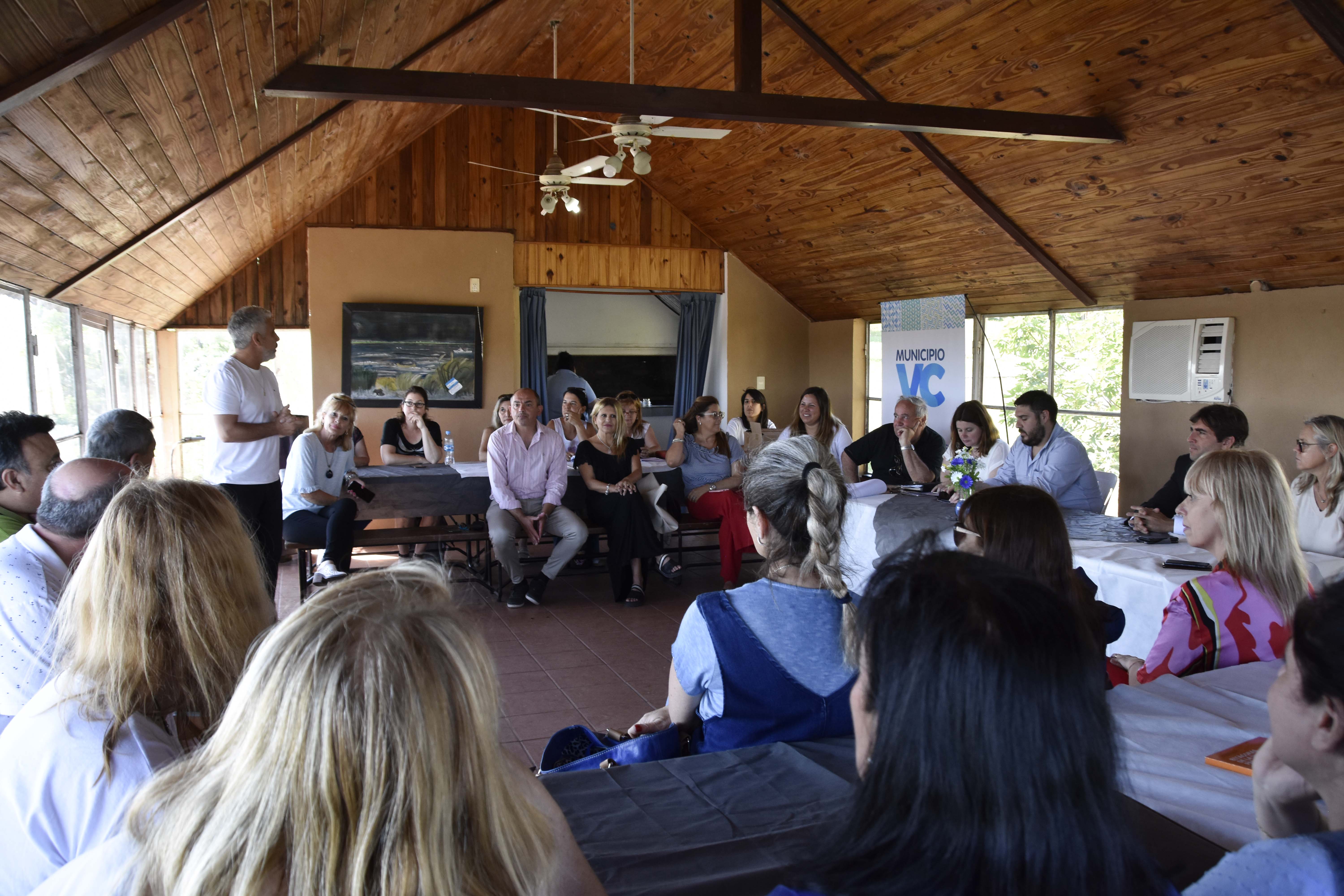 Ultimo desayuno de trabajo del año con las escuelas