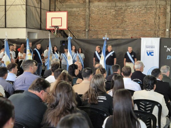 A 44 años de la Gesta de Malvinas, nos reunimos como comunidad para rendir homenaje a quienes defendieron nuestra Patria con valentía, compromiso y entrega.