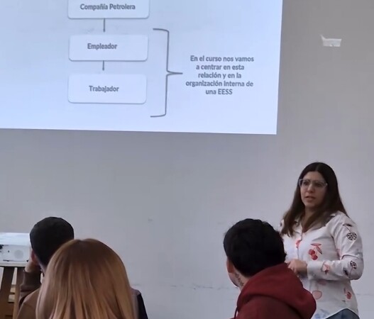 Nuevas oportunidades laborales: capacitación para el sector de estaciones de servicio